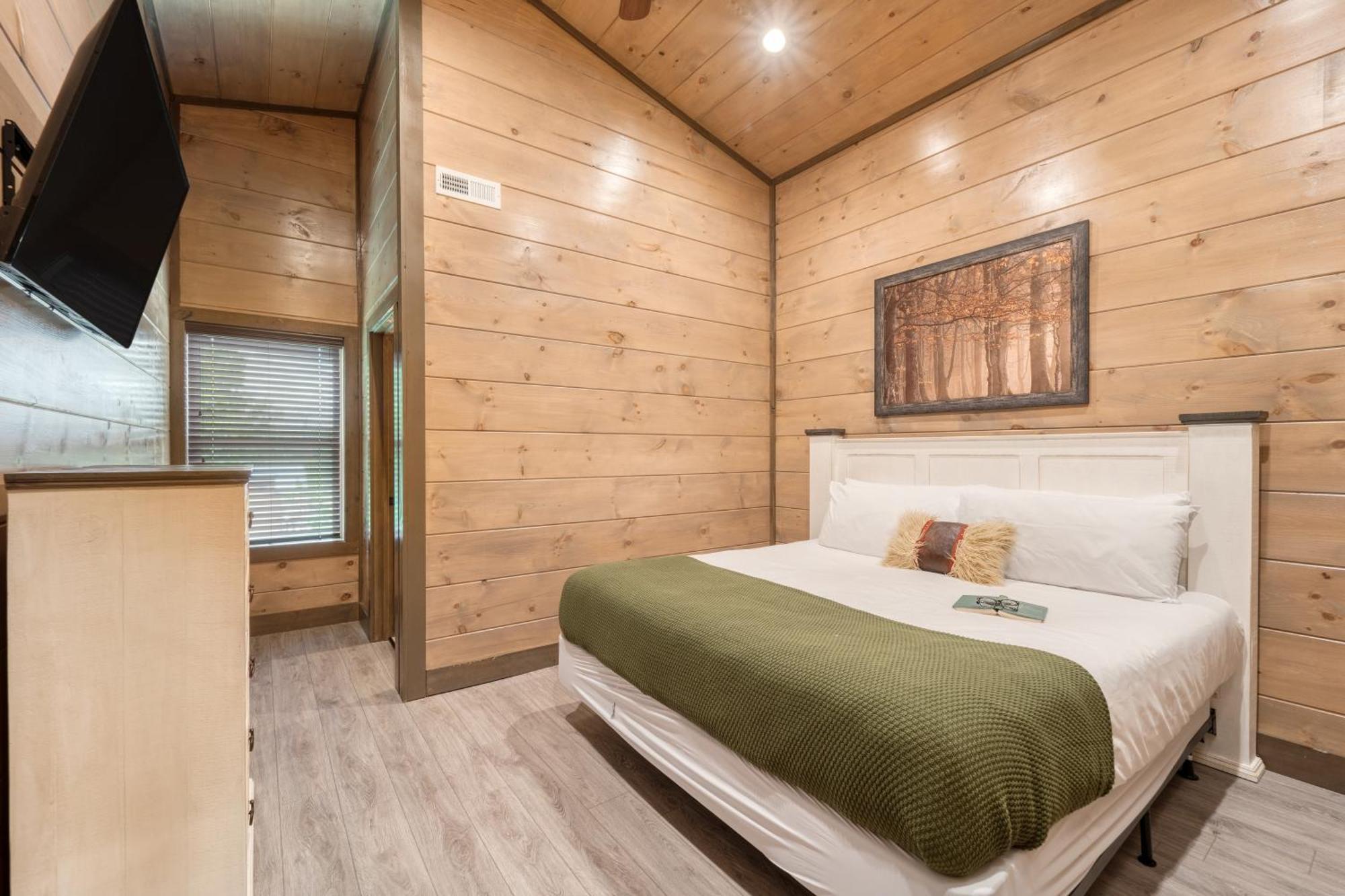 Wanderer By Avantstay Sleeps 26 A Custom Smokies Cabin พิเจนฟอร์จ ภายนอก รูปภาพ